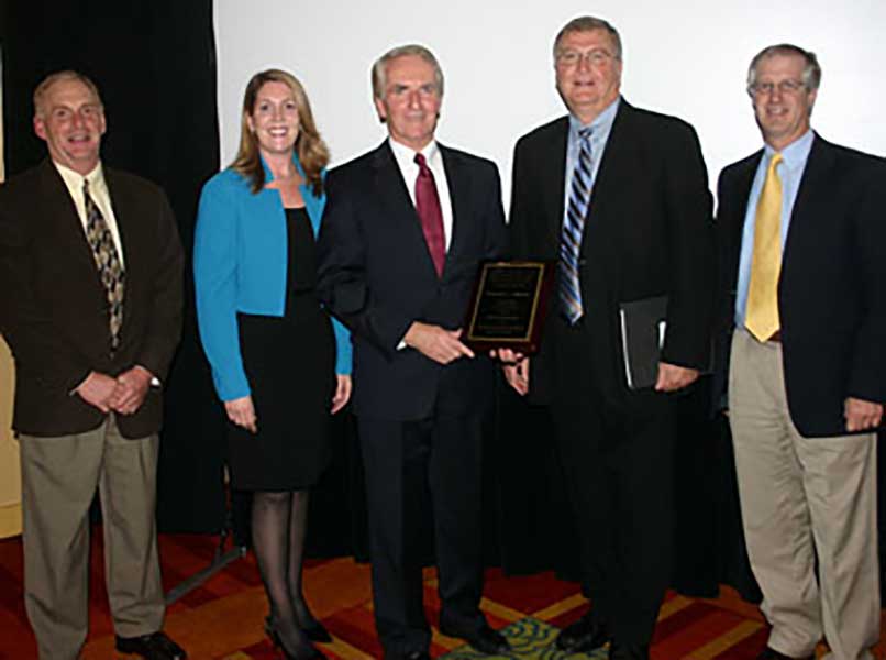 Rich Wagman receiving Leadership Hall of Fame award